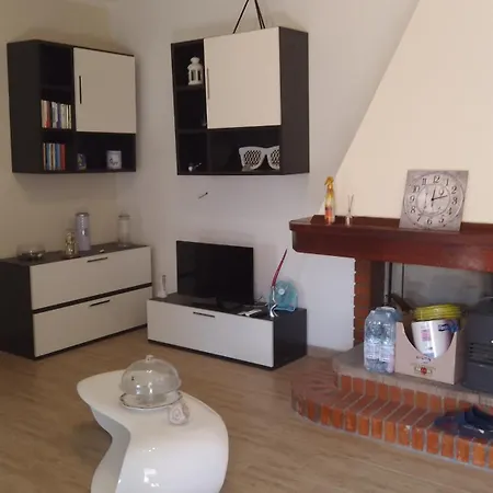 Alma House 招待所 3*