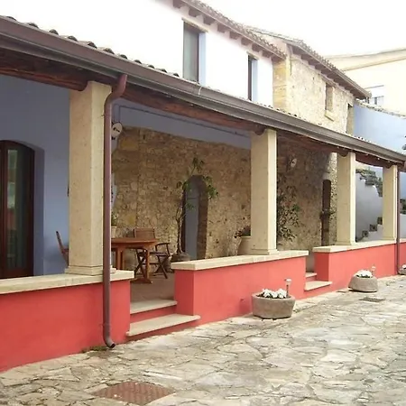 Alma House Guest house *